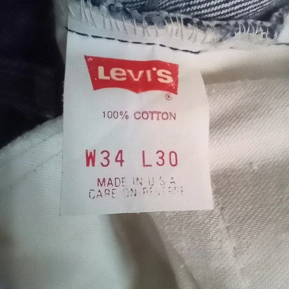 Vintage Levis 509 Jeans Size 34 Red Batwing Paper Tag USA Made 100% Cotton Blue